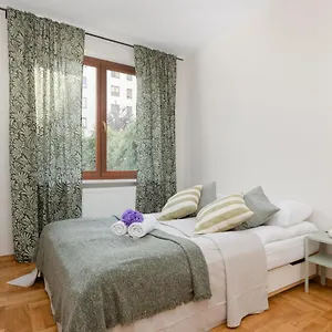 Bobrowiecka By Renters Apartament