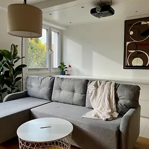Comfortable West Iv Apartament